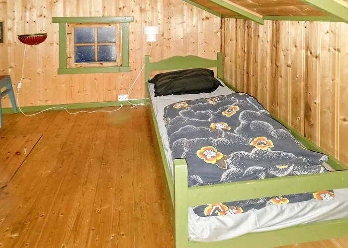 Feriehus Beautiful In With Sauna Lampeland
